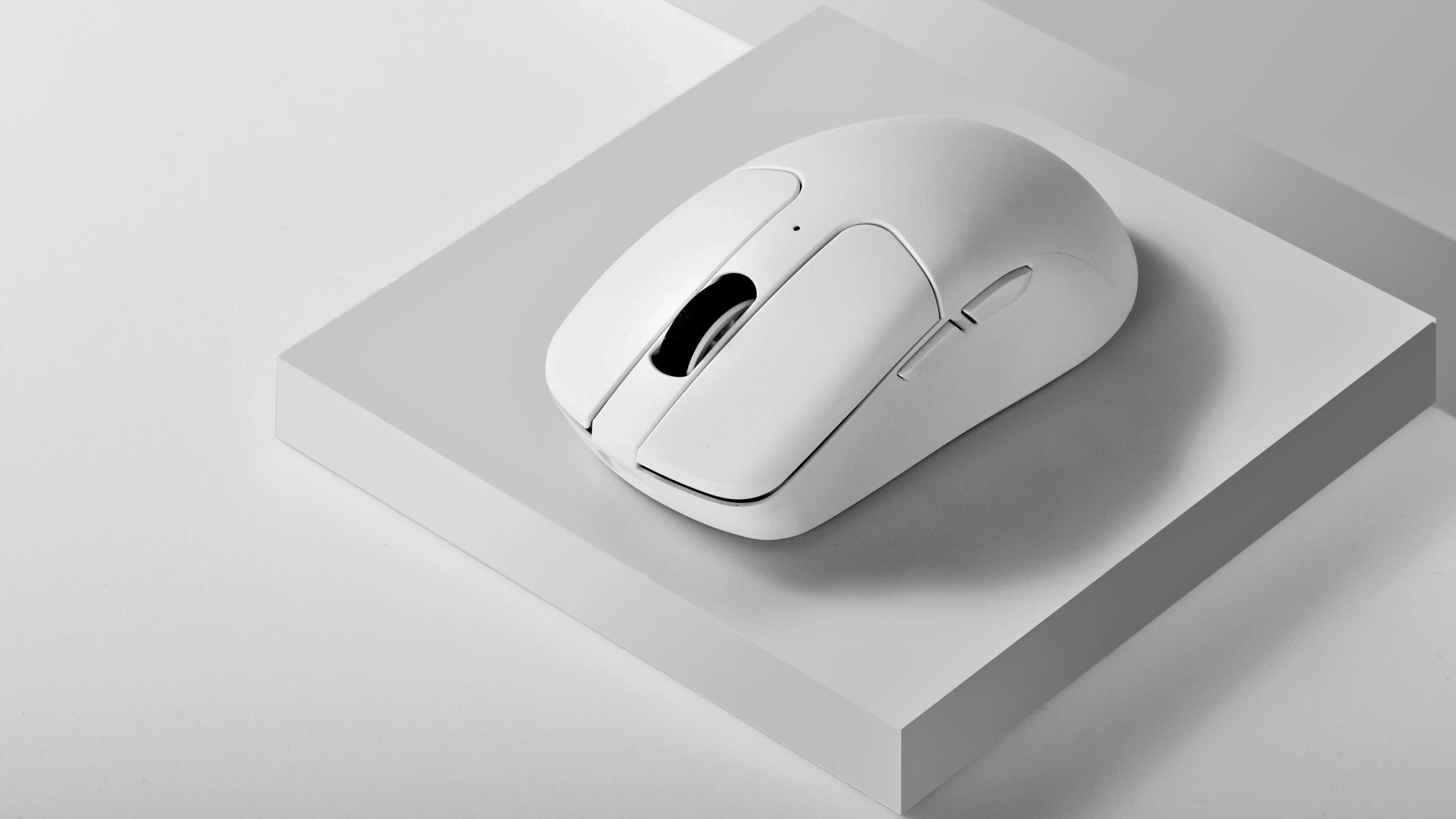 QuanGear M2 Mini Wireless Optical Mouse with 3395 Sensor