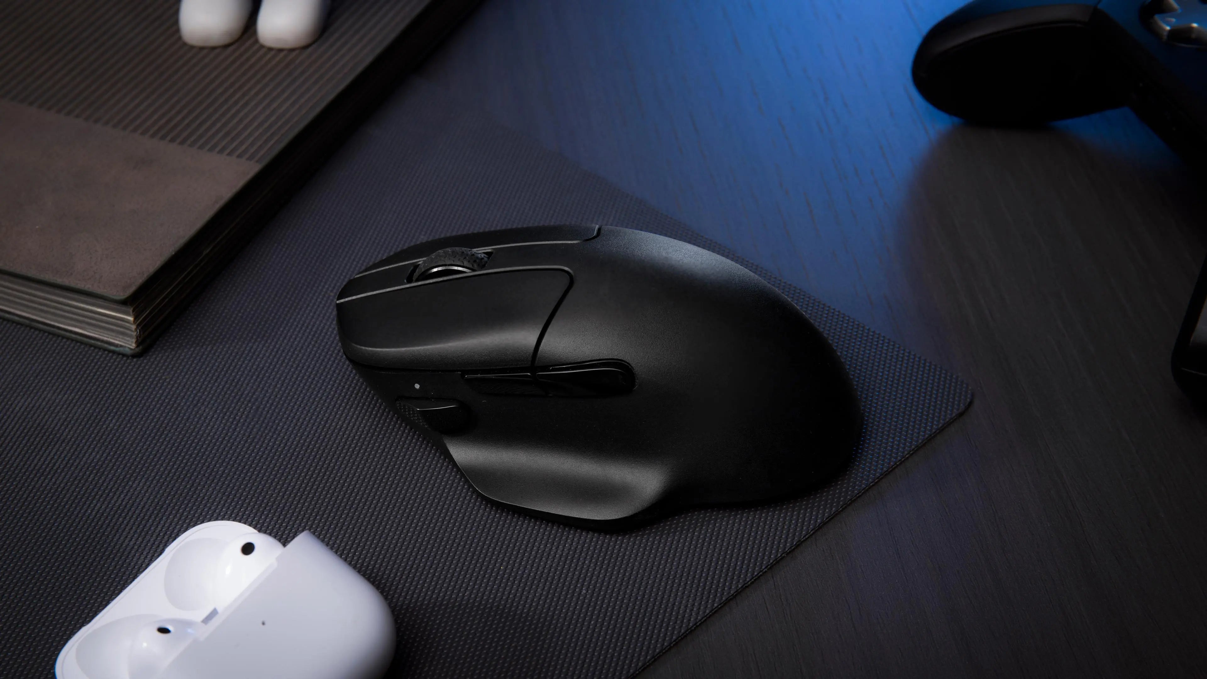 QuanGear M7 Wireless Ergonomic Mouse with 3395 Sensor
