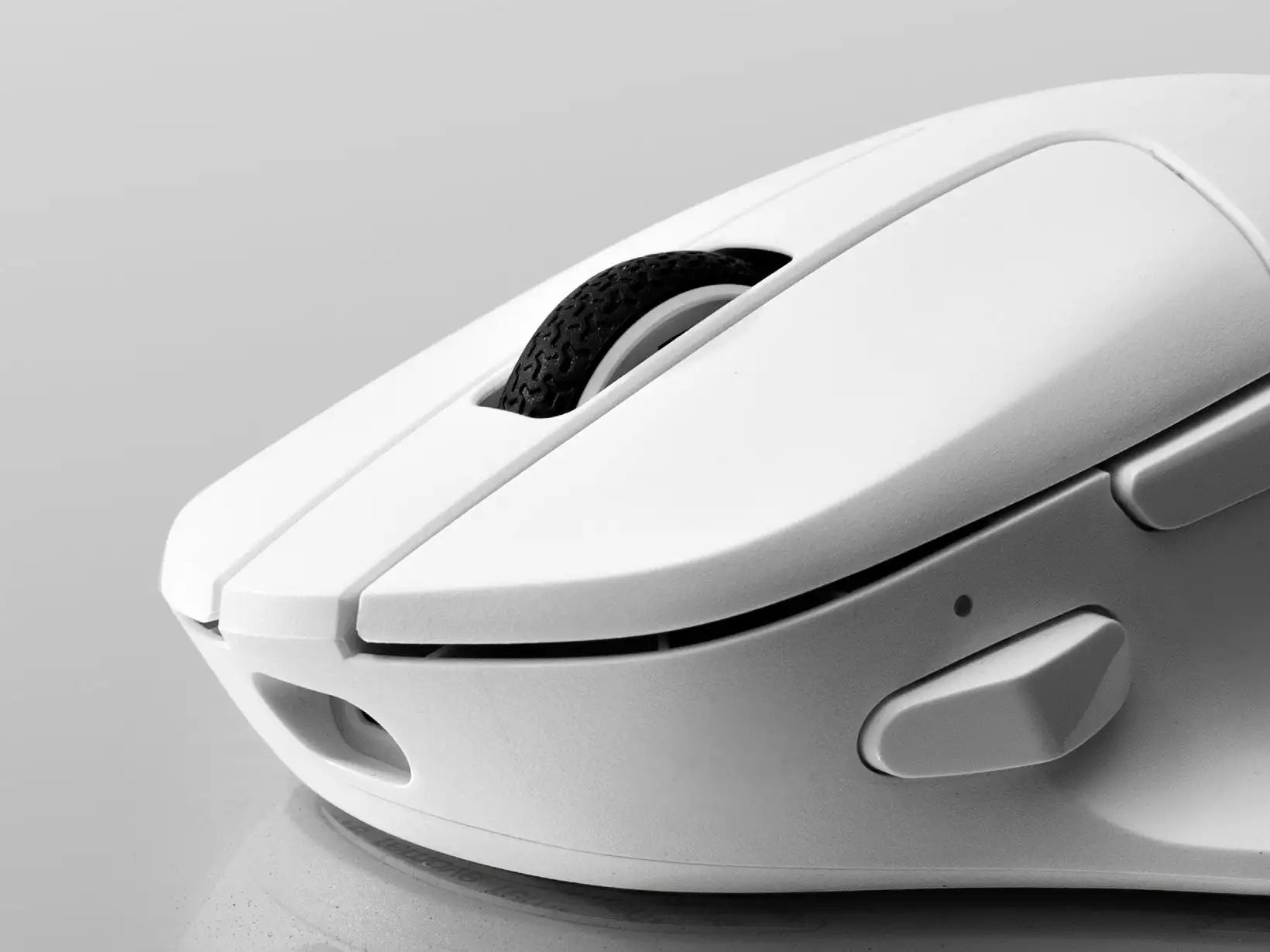 QuanGear M7 Wireless Ergonomic Mouse with 3395 Sensor